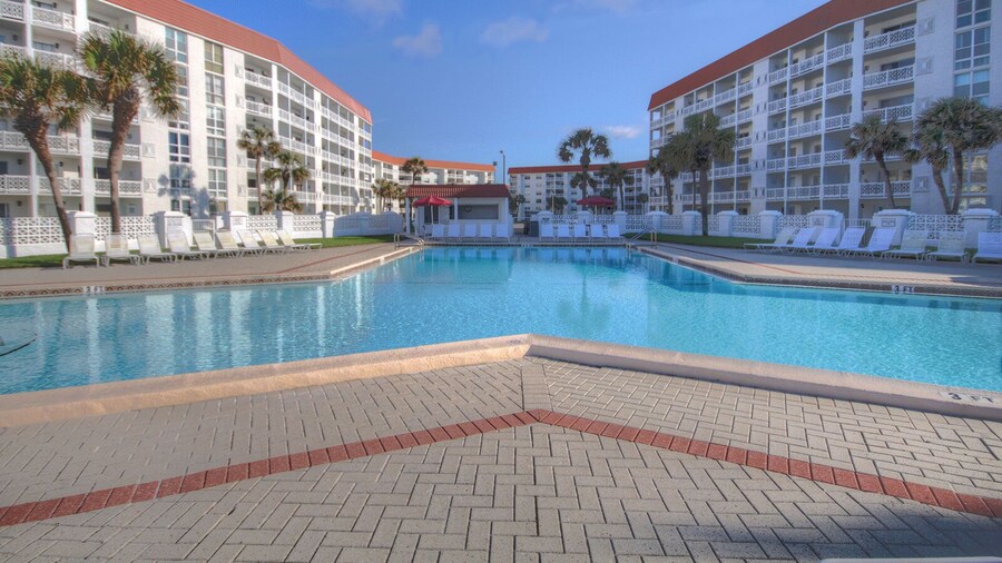 143 El Matador 2 Bedroom Condo by RedAwning