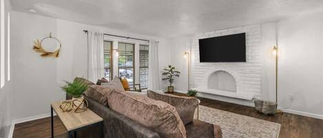 TV, fireplace, offices