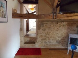 Interior - Charming stone cottage in peaceful location with pool (Maisonnais-sur-Tardoire)