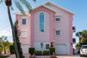 Apartamento, 3 quartos | Fachada