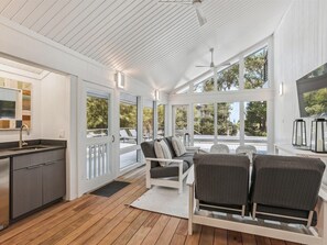 TV, books - 10 E Beach Lagoon ~ Luxurious Ocean Front Sea Pines Homes (Hilton Head Island)