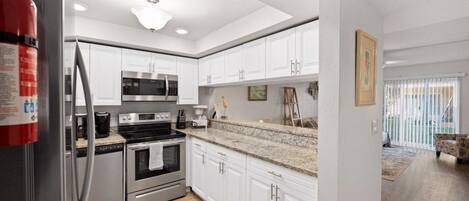 Condo, 2 Bedrooms | Private kitchen