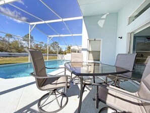 House, 3 Bedrooms | Outdoor dining