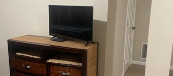 Large bedroom with full bath and walk in closet