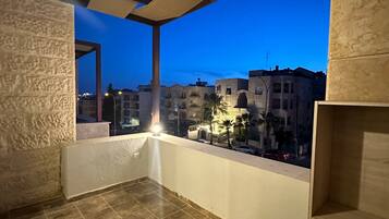 Lejlighed - 2 soveværelser - handicapvenligt - ryger | Balkon