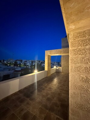 Apartment, 2 Bedrooms, Accessible, Smoking | Balcony