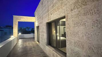Apartment, 2 Bedrooms, Accessible, Smoking | Balcony