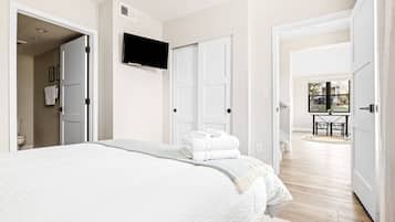 3 habitaciones, tabla de planchar con plancha, cuna de viaje y wifi