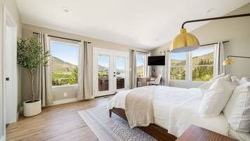 3 Schlafzimmer, Schreibtisch, Bügeleisen/Bügelbrett, WLAN