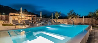 Claudio Stone House!!