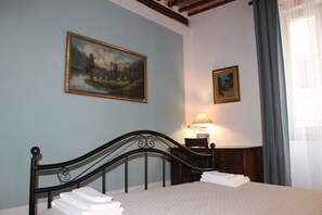 2 Schlafzimmer, Schreibtisch, kostenloses WLAN, Bettwäsche