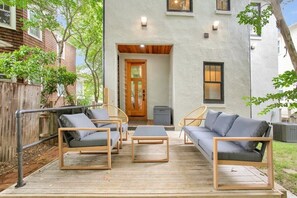 Terrace/patio - USNA Getaway: Heated Pool, Hot Tub, Indoor Grill! (Annapolis)