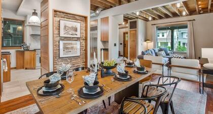 Spacious Luxe USNA Home - Pool, Hot Tub, Grill