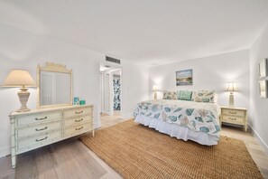 2 bedrooms, iron/ironing board, Internet, bed sheets