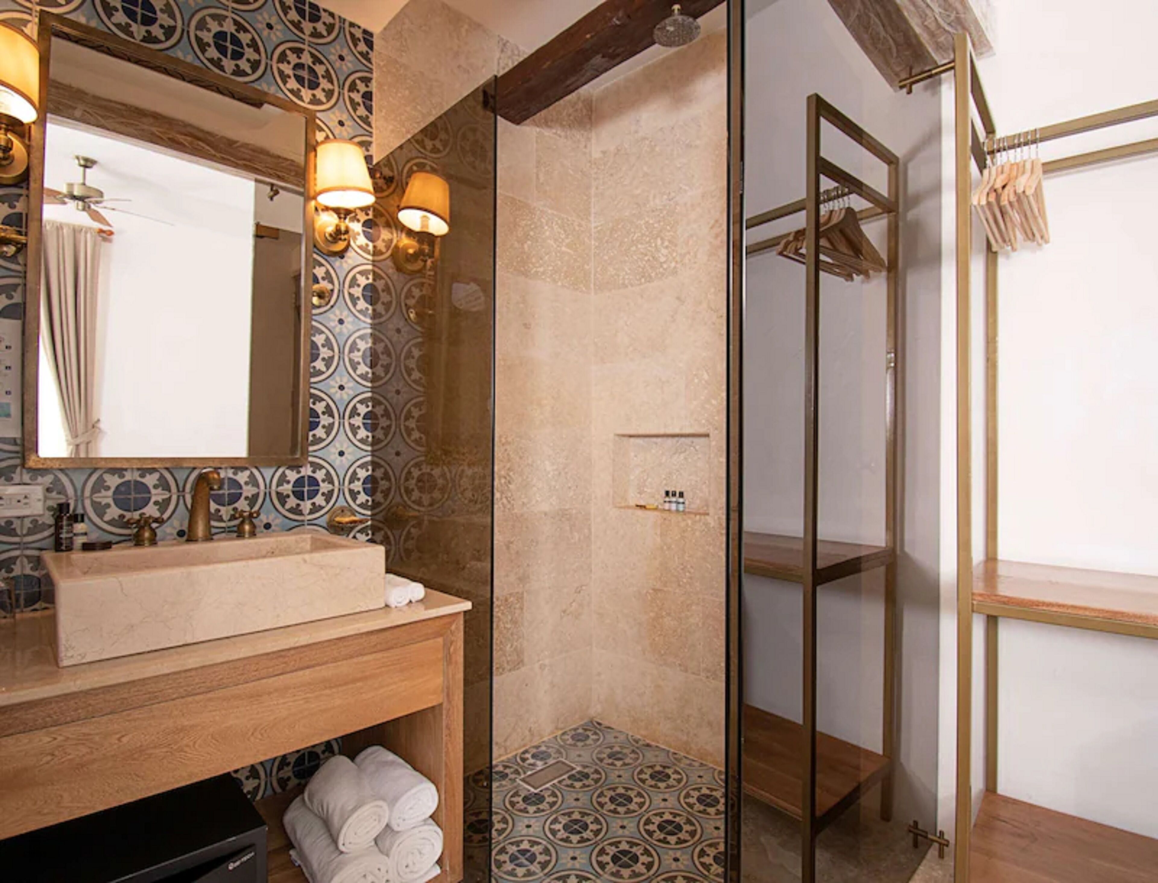 Photo - Room in Lodge - Hcf-kbF Boutique Hotel Room In The Historic Center With Pool And WIFI