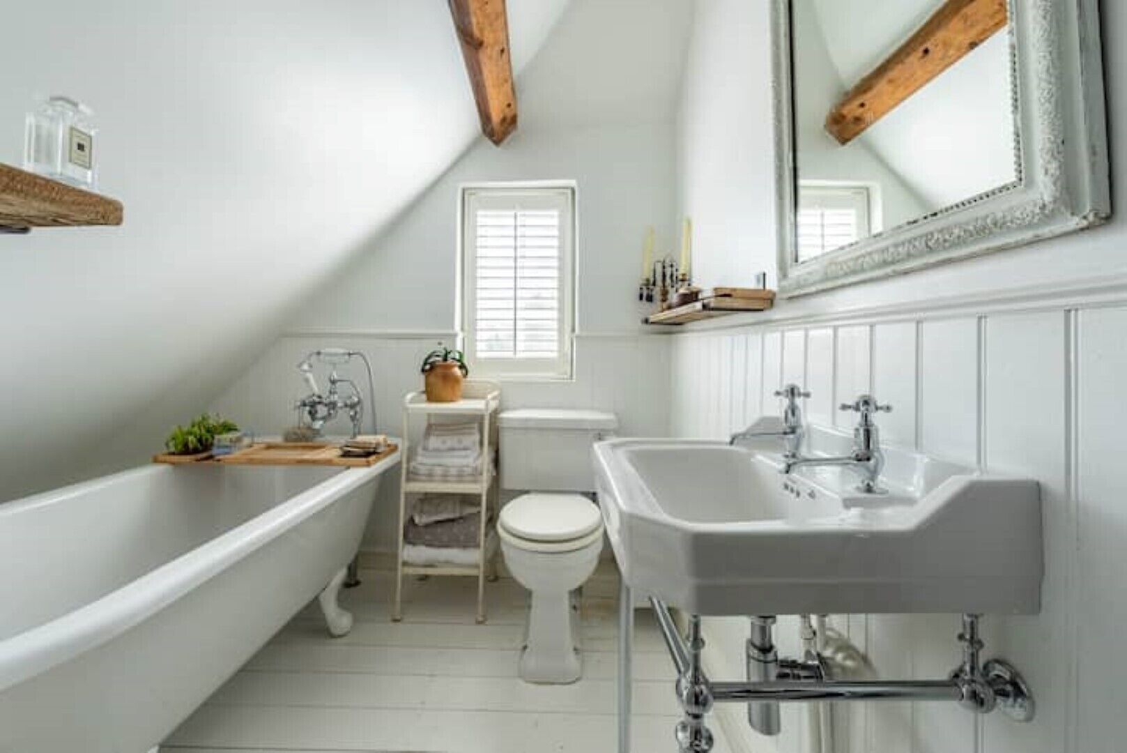 Central Henley House With Parking