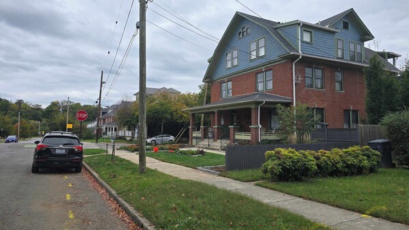 Exterior - 20-guest Historic Home Near Downtown|Walkable|Food (Roanoke)
