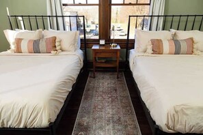 6 bedrooms, iron/ironing board, travel cot, WiFi