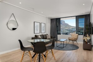 Fernseher, Netflix, Streaming-Dienste