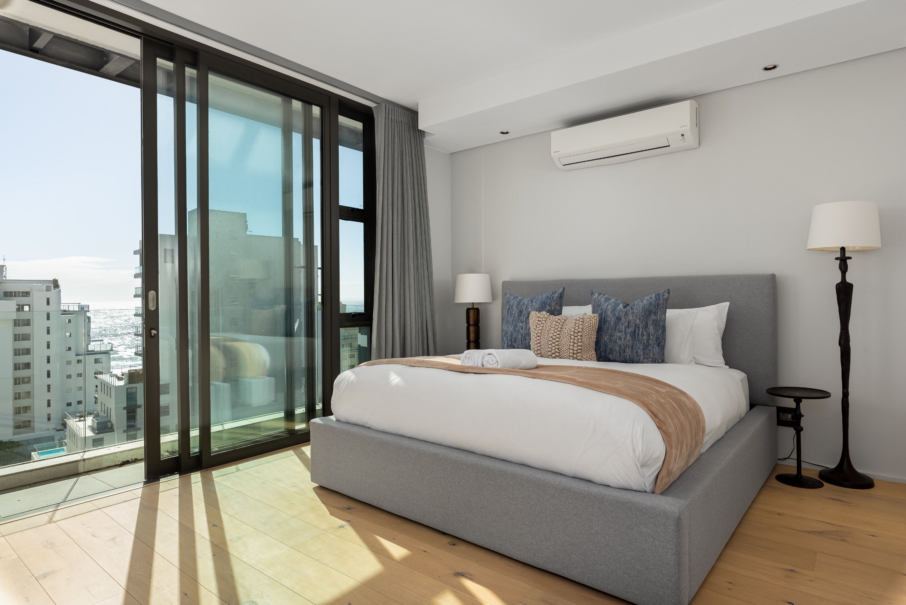 Sea Point Penthouse Rooftop Deck with Jacuzzi