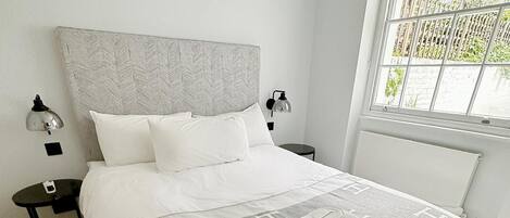 Apartment, 1 King-Bett und Schlafsofa | 1 Schlafzimmer, Bügeleisen/Bügelbrett, kostenloses WLAN, Bettwäsche