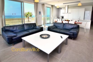 Villa, 4 habitaciones, para fumadores | Área de sala de estar