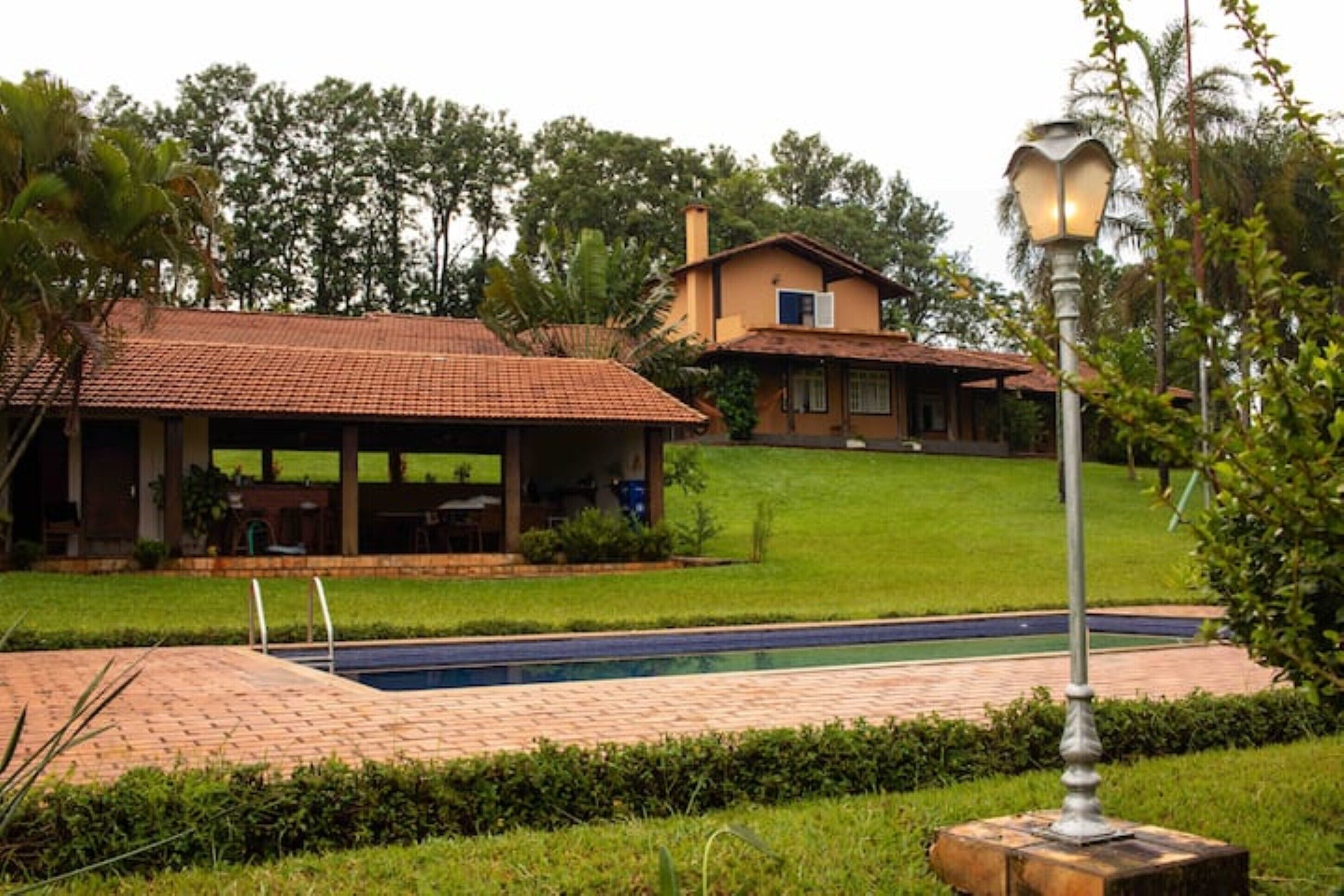 Fazenda Sto Antônio-piscina, Quadra, Parque