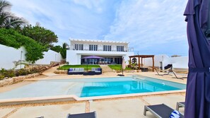 14 outdoor pools - Casa Seminole with Private Chef (Isla Mujeres)