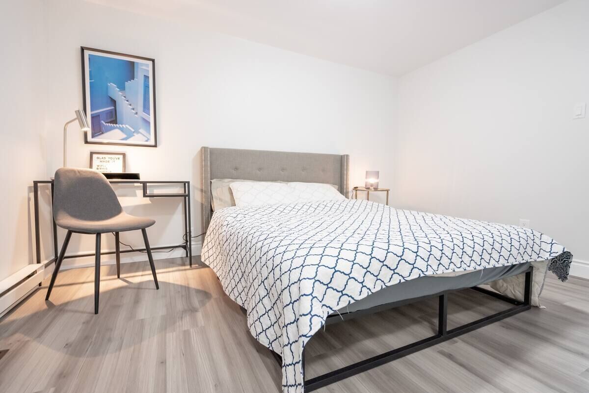 Private Suite With Full Kitchen