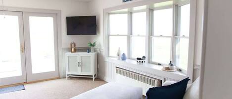 电视、壁炉、办公室