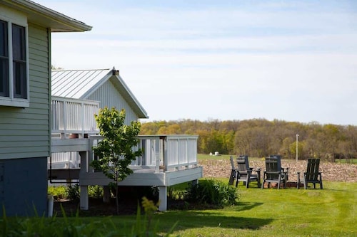 The View on Seneca Hot Tub, Fire Pit, Lake Views
