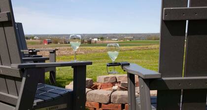 The View on Seneca Hot Tub, Fire Pit, Lake Views