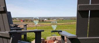 The View on Seneca Hot Tub, Fire Pit, Lake Views