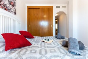 2 bedrooms, free WiFi - Southfacing Apartment in Mijas with ocean views (Mijas Costa)