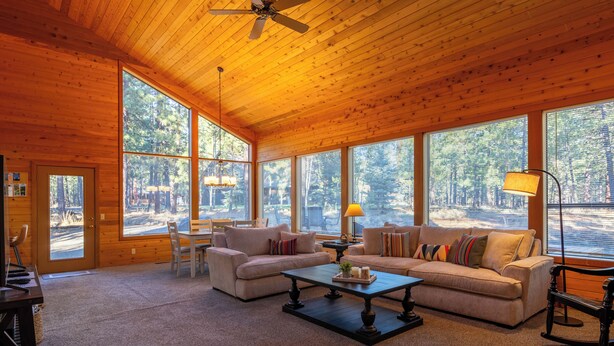 Unclassified image, 1 of 32, button - RR070 | Updated open concept home close to ranch amenities and hiking trails. (Black Butte Ranch)