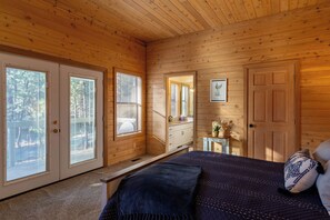 3 soverom, strykejern/-brett, reiseseng for barn og wi-fi (inkludert)