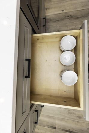 Interior - Rincon - Loft #6 - 8 min walk to the beach (Virginia Beach)