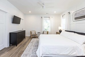 4 室のベッドルーム、アイロン / アイロン台、旅行用ベビーベッド、WiFi