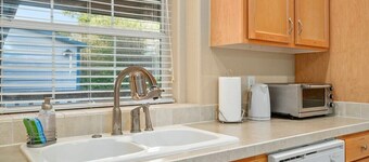 Kerrville Guadalupe River House - Sleeps 10