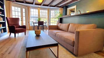 Smart TV, fireplace, offices