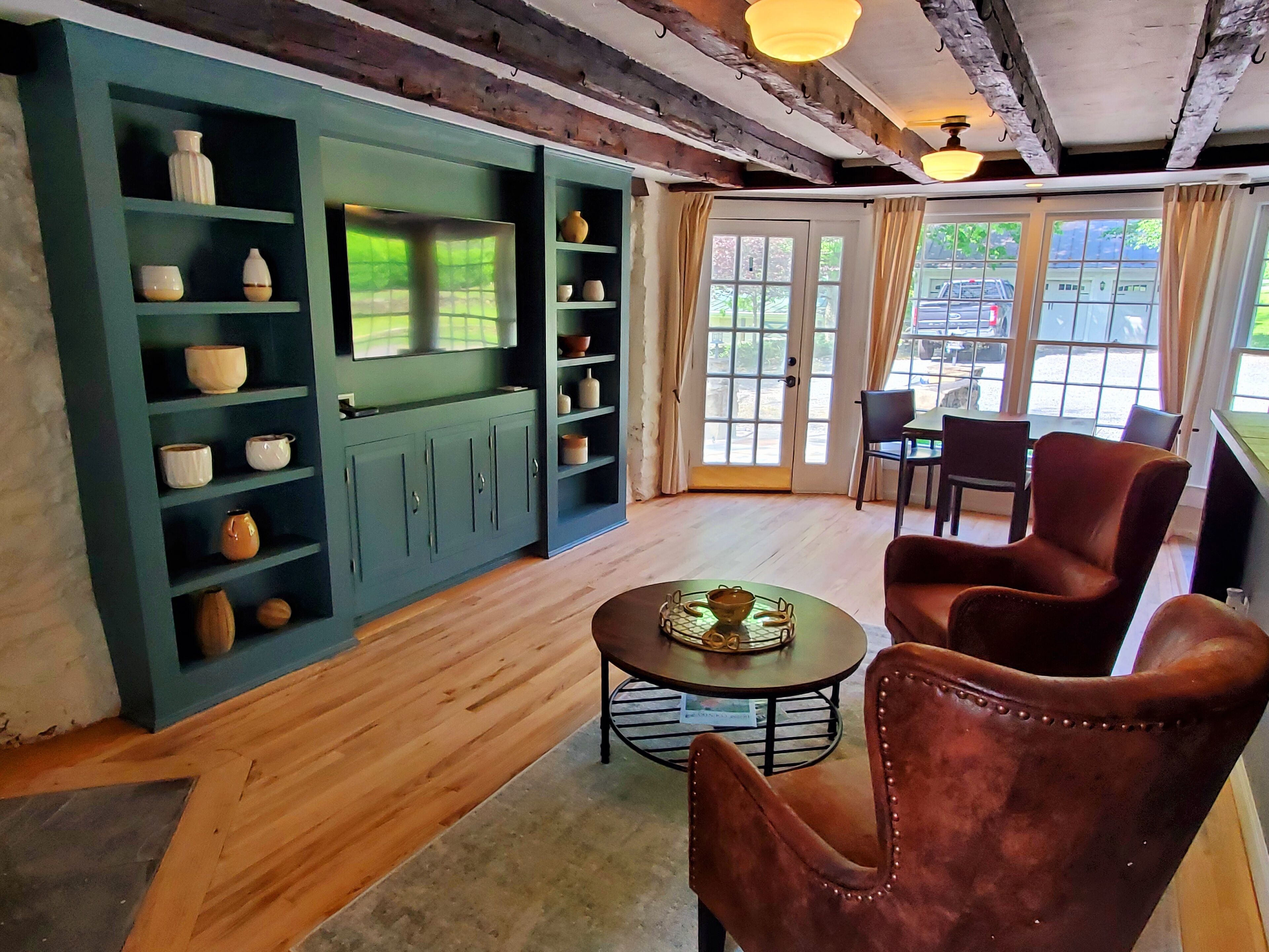 18th Century Stone Cottage minutes from historic Middleburg