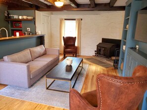 Smart TV, fireplace, offices