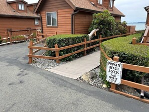Property grounds - Ocean Cabin 19 with Jacuzzi and Spacious Deck w/ Seating (Private Beach Owned by White Rock Resort) (Smith River)