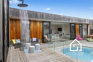 Pool - Aqua Luna - Stylish Retreat by Koonya Ocean Beach (Blairgowrie)