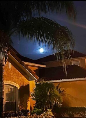 Exterior - Beautiful sunset oasis villa (Davenport)