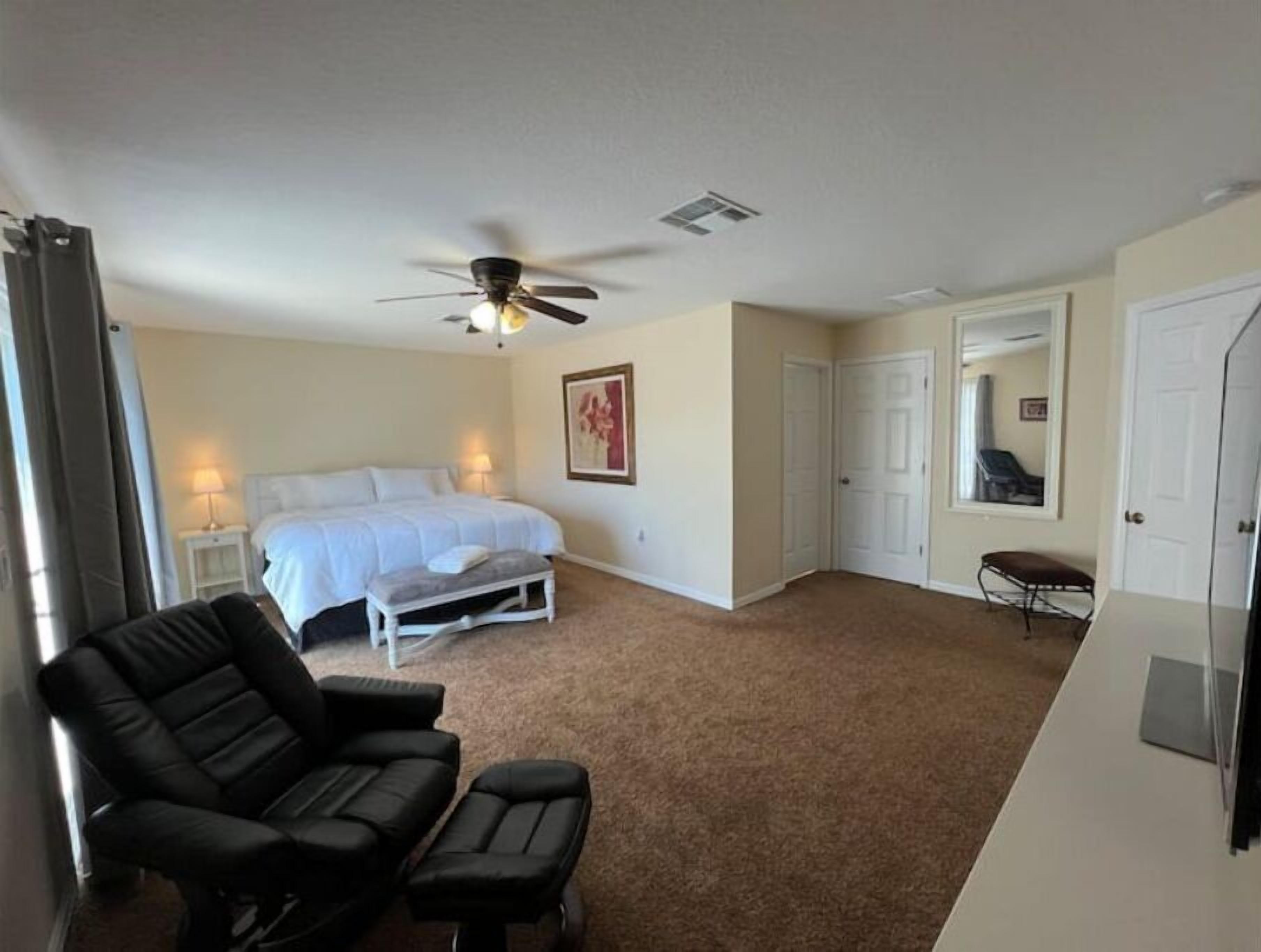 Beautiful sunset oasis villa