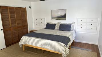 3 bedrooms, WiFi, bed sheets, wheelchair access