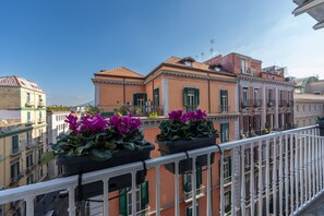 Chambre Supérieure, 1 lit double, vue ville | Vue de la chambre