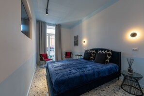 Habitación superior, 1 cama matrimonial, vista a la ciudad | Sábanas de algodón egipcio, ropa de cama de alta calidad y edredón 