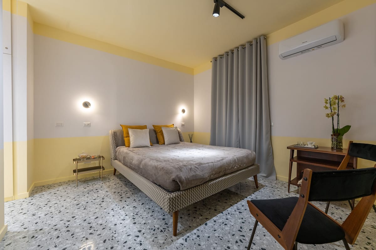 Deluxe Room, 1 Double Bed with Sofa bed, City View